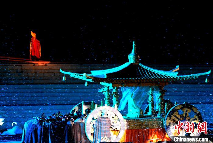 3月17日，西藏拉薩，《文成公主》大型史詩(shī)劇演出現(xiàn)場(chǎng)。　李林 攝