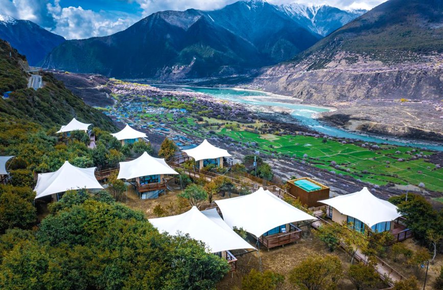 依托桃花資源，打造文旅產(chǎn)業(yè)。 張靜攝