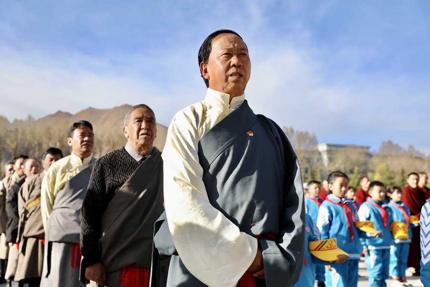 “升國(guó)旗、唱國(guó)歌”儀式現(xiàn)場(chǎng)。