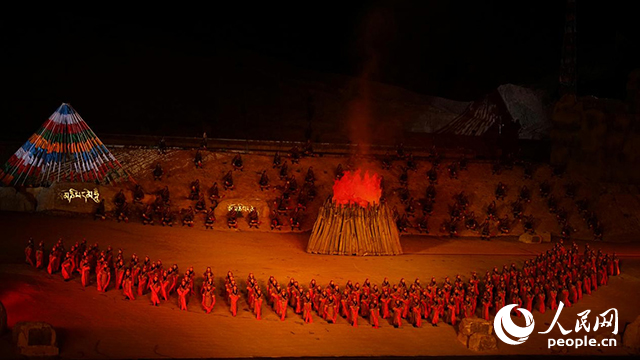 《文成公主》大型史詩劇演出現(xiàn)場(chǎng)。人民網(wǎng)記者 劉凡攝