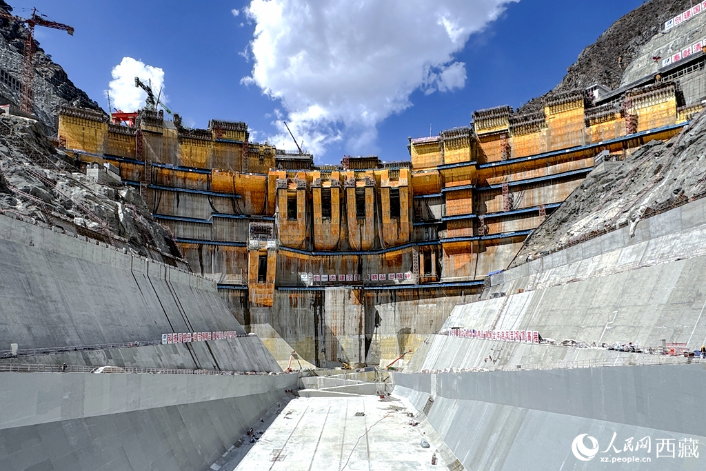 葉巴灘水電站。