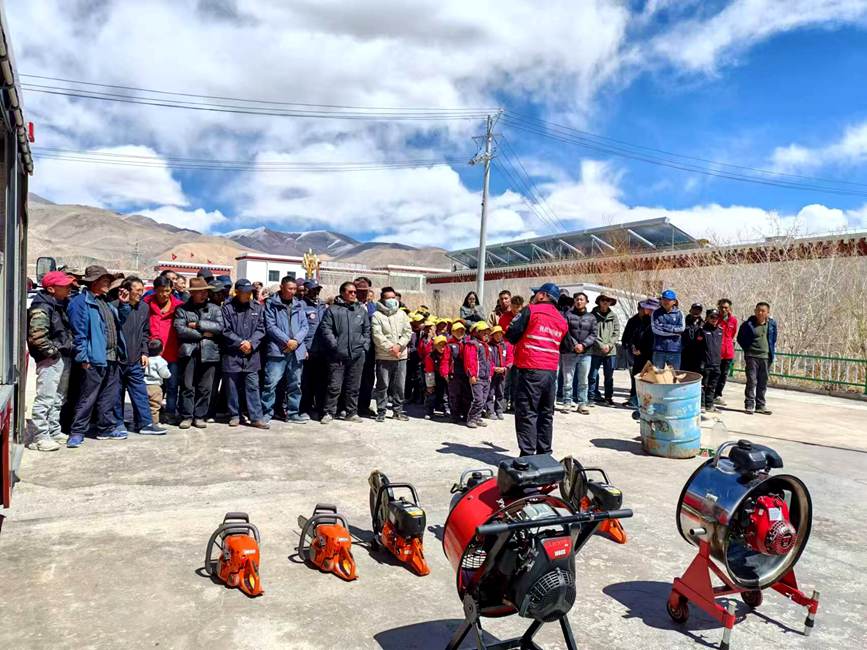 阿里地區(qū)文明實踐消防技能科普現(xiàn)場