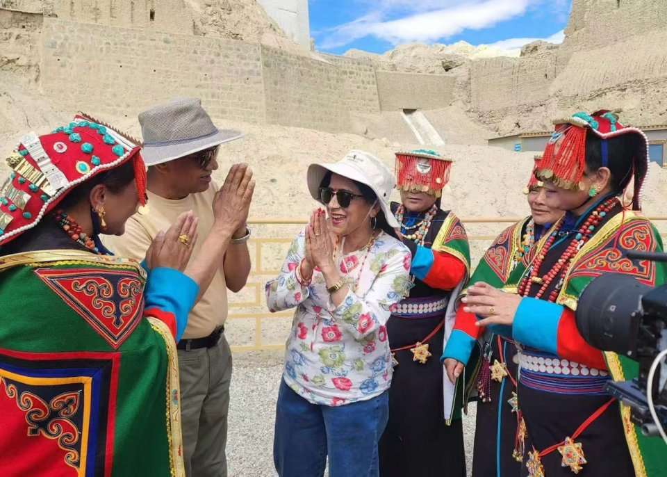 “中國在保護自然環(huán)境的同時實現(xiàn)了高度現(xiàn)代化！” ——多國記者眼中的現(xiàn)代西藏_fororder_圖片2