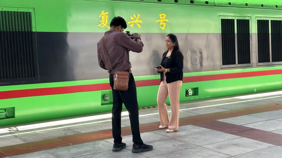 “中國在保護自然環(huán)境的同時實現(xiàn)了高度現(xiàn)代化！” ——多國記者眼中的現(xiàn)代西藏_fororder_圖片4