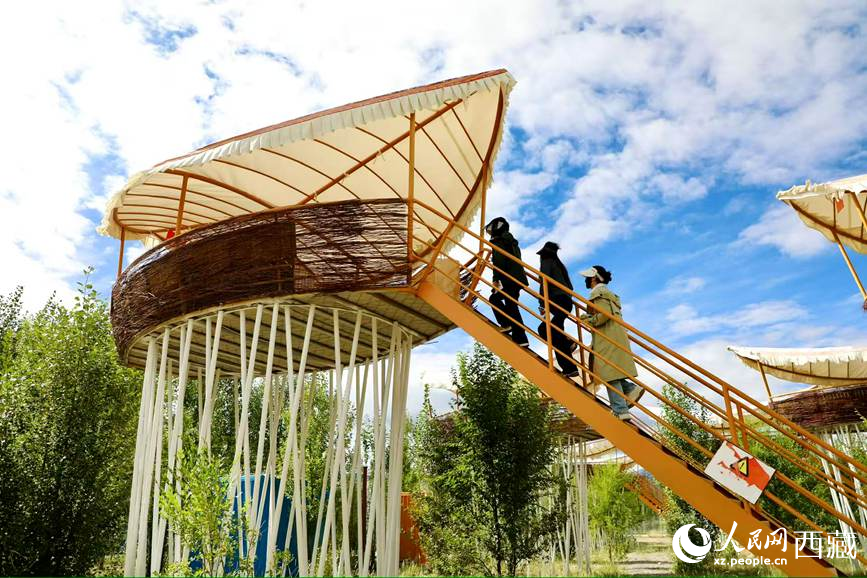 西普農(nóng)博園里的鳥巢餐廳。人民網(wǎng)記者 次仁羅布攝
