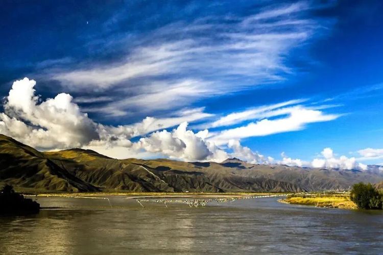 懂西藏的人，一定不會(huì)錯(cuò)過(guò)林芝的秋天