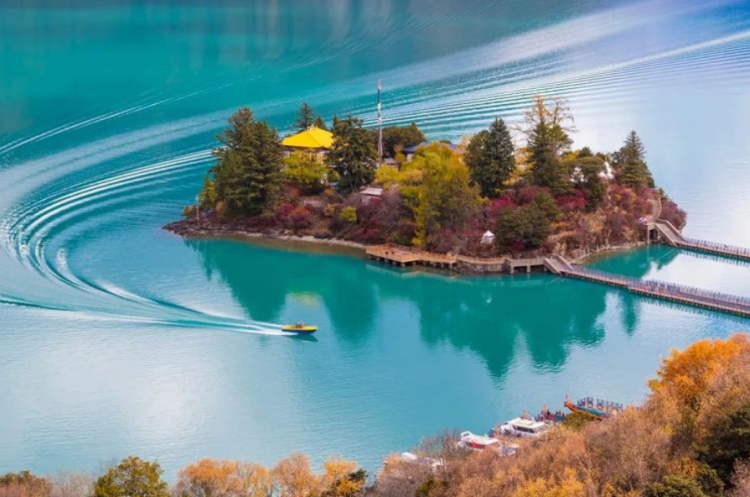 懂西藏的人，一定不會(huì)錯(cuò)過(guò)林芝的秋天