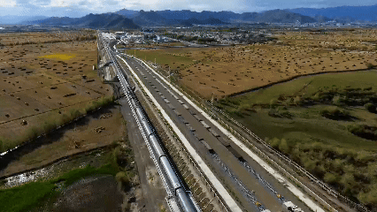 青稞“蛻變”，牦?！俺鋈Α?！看西藏農(nóng)牧民的“十四五”豐收答卷