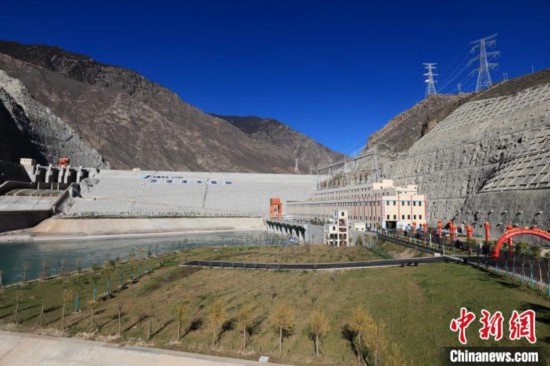 圖為金沙江上游蘇洼龍水電站。　王磊 攝