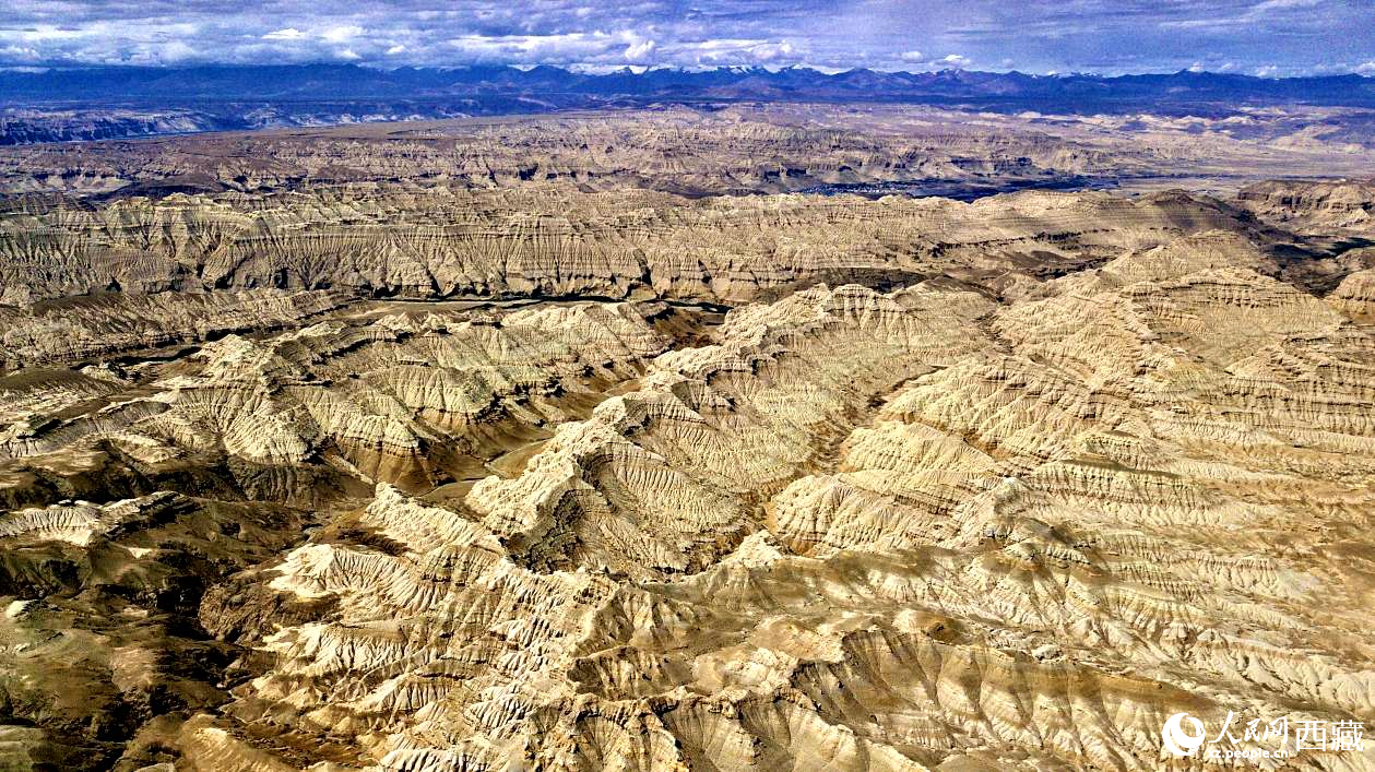 鳥瞰西藏阿里地區(qū)札達土林國家地質公園。