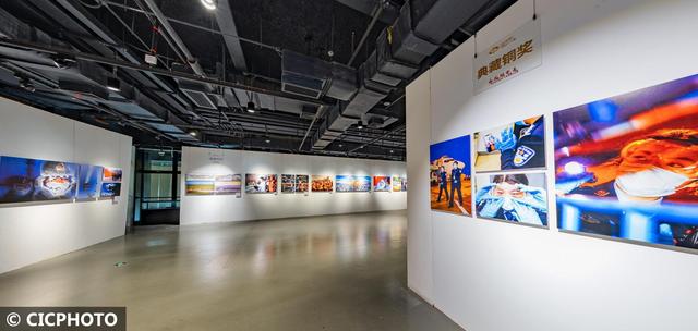 光影追隨：奮進(jìn)新時(shí)代，唱響時(shí)代主旋律